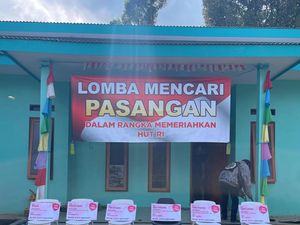 Heboh Lomba Cari Pasangan saat HUT Kemerdekaan 17 Agustus Heboh Lomba Cari Pasangan saat HUT Kemerdekaan 17 Agustus