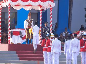 Pimpin Upacara HUT RI di Pulau Terluar, Trenggono Bicara soal Ekonomi Biru Pimpin Upacara HUT RI di Pulau Terluar, Trenggono Bicara soal Ekonomi Biru