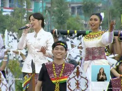 Momen Iriana Jokowi Senyum-senyum Lihat Aksi Novia Bachmid-Mawar Eva