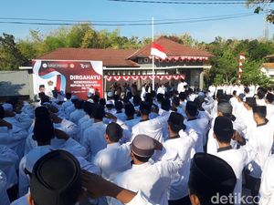 Upacara Perdana Ponpes Darusy Syahadah Boyolali, Direktur: Tak Ada Kesyirikannya Upacara Perdana Ponpes Darusy Syahadah Boyolali, Direktur: Tak Ada Kesyirikannya