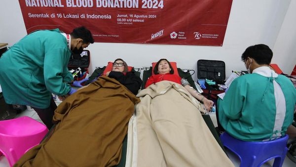 Ribuan Orang Ikut Donor Darah untuk Sesama