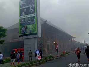 Siang Mencekam di Ubud, Pasar di Tengah Kota Terbakar