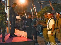 Khidmatnya Upacara Taptu di Makodim 0604 Karawang