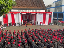 Tak ke IKN, Megawati Pimpin Upacara HUT Ke-79 RI di Sekolah Partai PDIP