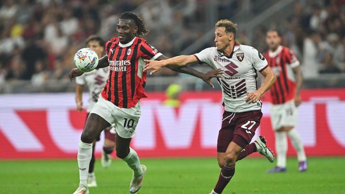 MILAN, ITALY - AUGUST 17: Rafael Leao of AC Milan in action during the Serie A match between AC Milan and Torino at Stadio Giuseppe Meazza on August 17, 2024 in Milan, Italy. (Photo by Marco Mantovani/Getty Images)