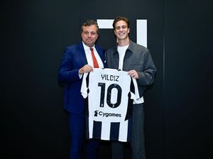 Kenakan Nomor 10 di Juventus, Yildiz Ikuti Jejak Para Legenda