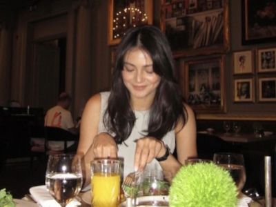 Keseruan Amanda Rawles Saat Kulineran di London hingga Bali