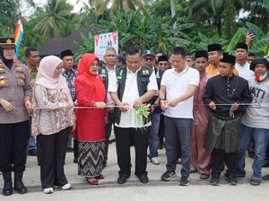 Sekdaprov Riau SF Hariyanto Resmikan Jembatan Limau Manis di Kampar Sekdaprov Riau SF Hariyanto Resmikan Jembatan Limau Manis di Kampar