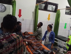 2 Motor Tabrakan di Sikka, Pelajar dalam Pengaruh Alkohol Tewas