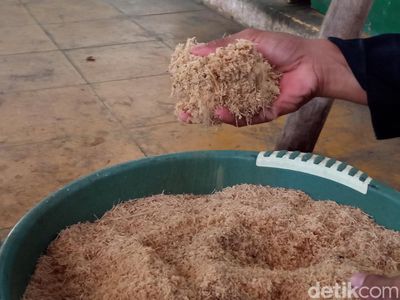 Potret Pembuatan Ukup, Pengharum Ruangan di Keraton Kacirebonan