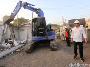 Pelebaran Jalan Raya Menganti Mulai Dikerjakan untuk Urai Kemacetan