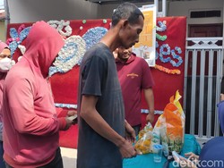 Warga 2 Kelurahan di Palembang Serbu Pasar Murah Bulog, 4 Ton Beras Ludes