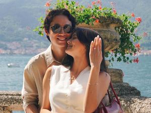 Amanda Rawles Dilamar Pacar di Danau Como Italia Amanda Rawles Dilamar Pacar di Danau Como Italia