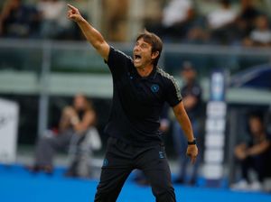 Napoli Dipermalukan Verona, Conte Marah di Ruang Ganti