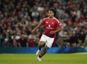 Ten Hag Disarankan Jadikan Zirkzee Starter, Tepikan Mason Mount