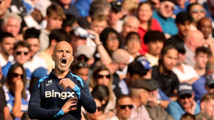 Soccer Football - Premier League - Chelsea v Manchester City - Stamford Bridge, London, Britain - August 18, 2024 Chelsea manager Enzo Maresca reacts during the match REUTERS/David Klein EDITORIAL USE ONLY. NO USE WITH UNAUTHORIZED AUDIO, VIDEO, DATA, FIXTURE LISTS, CLUB/LEAGUE LOGOS OR LIVE SERVICES. ONLINE IN-MATCH USE LIMITED TO 120 IMAGES, NO VIDEO EMULATION. NO USE IN BETTING, GAMES OR SINGLE CLUB/LEAGUE/PLAYER PUBLICATIONS. PLEASE CONTACT YOUR ACCOUNT REPRESENTATIVE FOR FURTHER DETAILS..