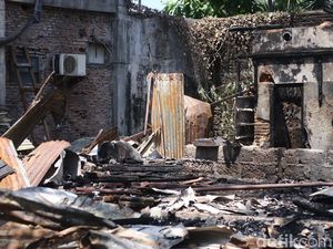 Penampakan Dapur Warung Pecel Bu Ramelan Sleman Jadi Arang Penampakan Dapur Warung Pecel Bu Ramelan Sleman Jadi Arang