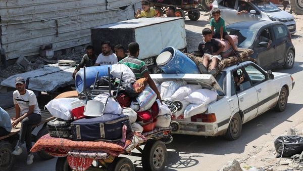 Khawatir Serangan Israel, Warga Palestina Tinggalkan Kamp Maghazi