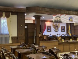 DPRD Soroti Target Retribusi Tak Realistis dan Defisit APBD-P Bali 2024