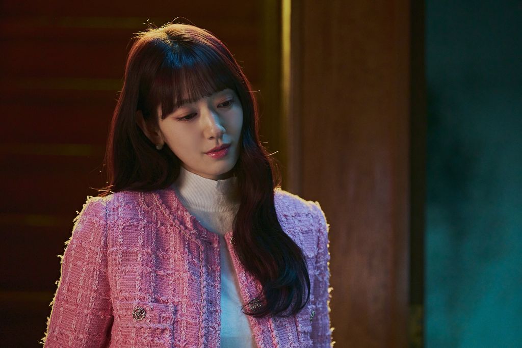 Penampilan Park Shin Hye dalam drama The Judge from Hell