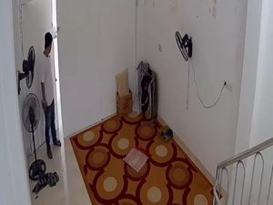 Berkedok Pinjam Toilet, Pengunjung Rumah Makan di Palembang Curi HP Pegawai