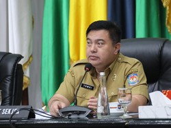 Plt Sekjen Kemendagri Imbau Pemda Waspadai Komoditas Lewati HET