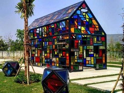 Cari Tempat Nyaman dan Instagramable? Coba ke Taman Mozaik Surabaya