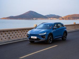 Tips Aman Berkendara Mobil Listrik, Jangan Abai Kondisi Baterai