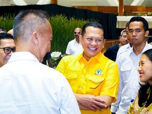 Pastikan Tak Maju Caketum, Bamsoet Dukung Bahlil Jadi Ketum Golkar Pastikan Tak Maju Caketum, Bamsoet Dukung Bahlil Jadi Ketum Golkar