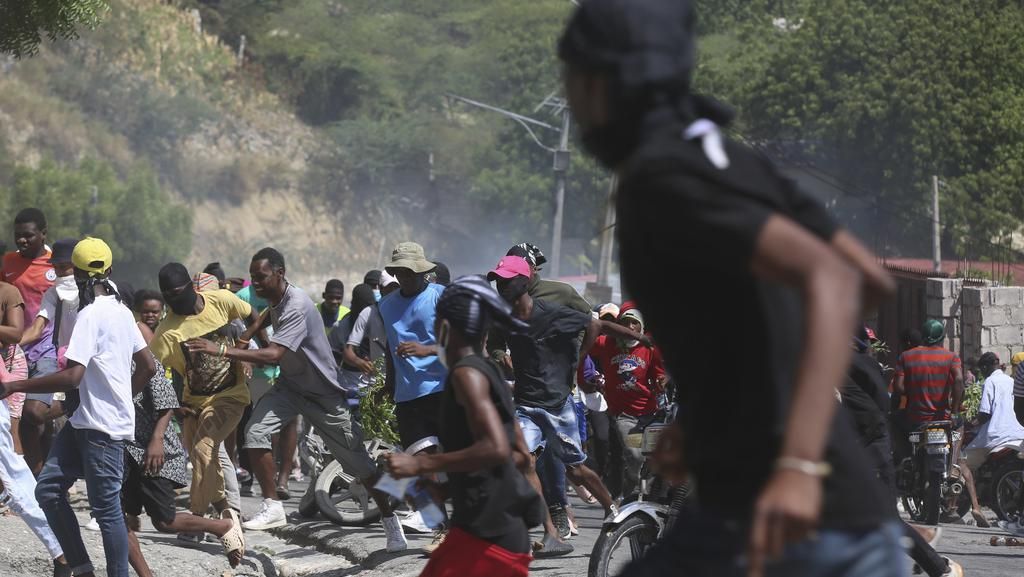 Aksi Warga Tuntut Minta Bantuan Hentikan Geng Kriminal di Haiti Aksi Warga Tuntut Minta Bantuan Hentikan Geng Kriminal di Haiti