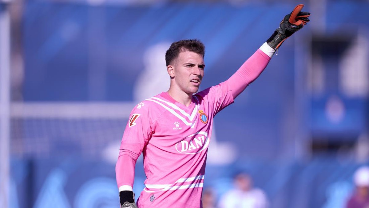 Arsenal dikabarkan mengincar Joan Garcia untuk pelapis David Raya, andai bisa menjual Aaron Ramsdale. (Foto: Pablo Rodriguez/Quality Sport Images/Getty Images)