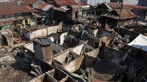 Belasan Rumah Hangus Terbakar di Makassar