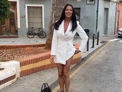 Selebgram Jadi Sensasi, Diburu karena Tinggalkan Pakaian Dalam di Tempat Publik