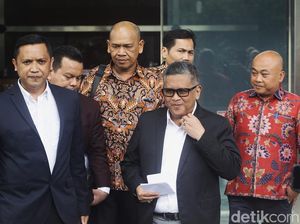 Senyum Hasto Bilang PDIP Usung Cagub Jakarta Sendiri Usai Putusan MK