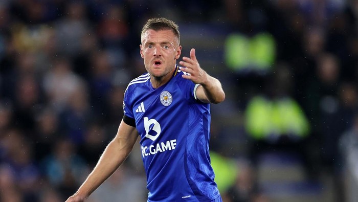 LEICESTER, ENGLAND - AUGUST 19: Jamie Vardy of Leicester City reacts during the Premier League match between Leicester City FC and Tottenham Hotspur FC at The King Power Stadium on August 19, 2024 in Leicester, England. (Photo by Catherine Ivill - AMA/Getty Images)