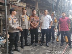 Kebakaran Pasar Induk Krian Sidoarjo Hanguskan 450 Lapak Pedagang