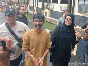 Polda Kepri Tangkap Oknum Pengacara Diduga Curi Uang Klien Rp 8,9 M Polda Kepri Tangkap Oknum Pengacara Diduga Curi Uang Klien Rp 8,9 M