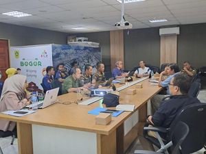 Pemkab Bogor Beri SP 3 Kios Liar di Puncak Sebelum Dibongkar