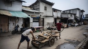 Perjuangan Menekan Angka Kemiskinan