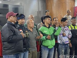Bentrok Ojol Vs Sopir Angkot di Sukabumi Berakhir Damai Bentrok Ojol Vs Sopir Angkot di Sukabumi Berakhir Damai
