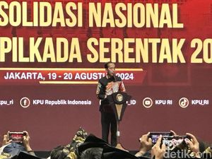 Jokowi Akhirnya Teken Kenaikan 50% Tukin Pegawai KPU Usai 10 Tahun Tak Naik Jokowi Akhirnya Teken Kenaikan 50% Tukin Pegawai KPU Usai 10 Tahun Tak Naik