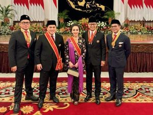Putri Kus Wisnu Wardani Terima Bintang Mahaputera Adipradana dari Jokowi Putri Kus Wisnu Wardani Terima Bintang Mahaputera Adipradana dari Jokowi