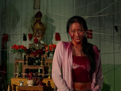 Serial Thailand Terror Tuesday: Extreme (2024) Chayanit Chansangavej dalam serial Thailand Terror Tuesday: Extreme (2024). (Netflix via IMDb)