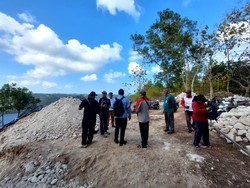 Pemkab Klungkung Setop Proyek Vila WNA yang Potong Tebing di Nusa Penida