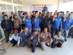 Sejumlah Sopir di Surabaya Deklarasi Pilkada Jatim 2024 Aman dan Damai