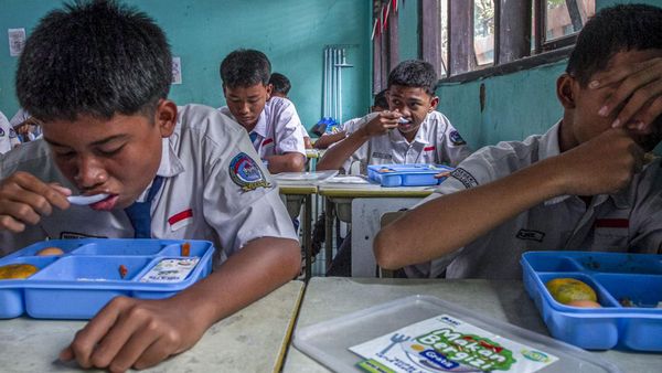 Nyamm...10.314 Siswa di Cilegon Dapat Makan Gratis