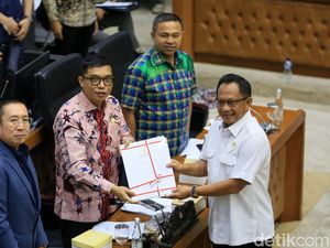 Potret Baleg DPR dan Pemerintah Setujui Draf Revisi UU Pilkada