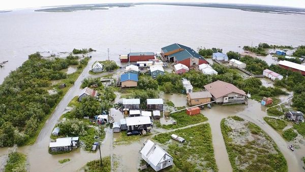 Banjir Akibat Luapan Sungai Kuskokwim Terjang Alaska