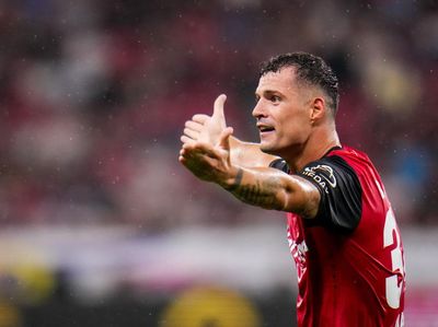 Xhaka Masih Perkasa