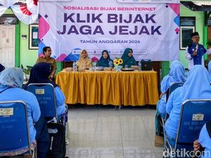 Istri Bupati SItubodo Sosialisasikan Masyarakat Bijak Berinternet Istri Bupati SItubodo Sosialisasikan Masyarakat Bijak Berinternet